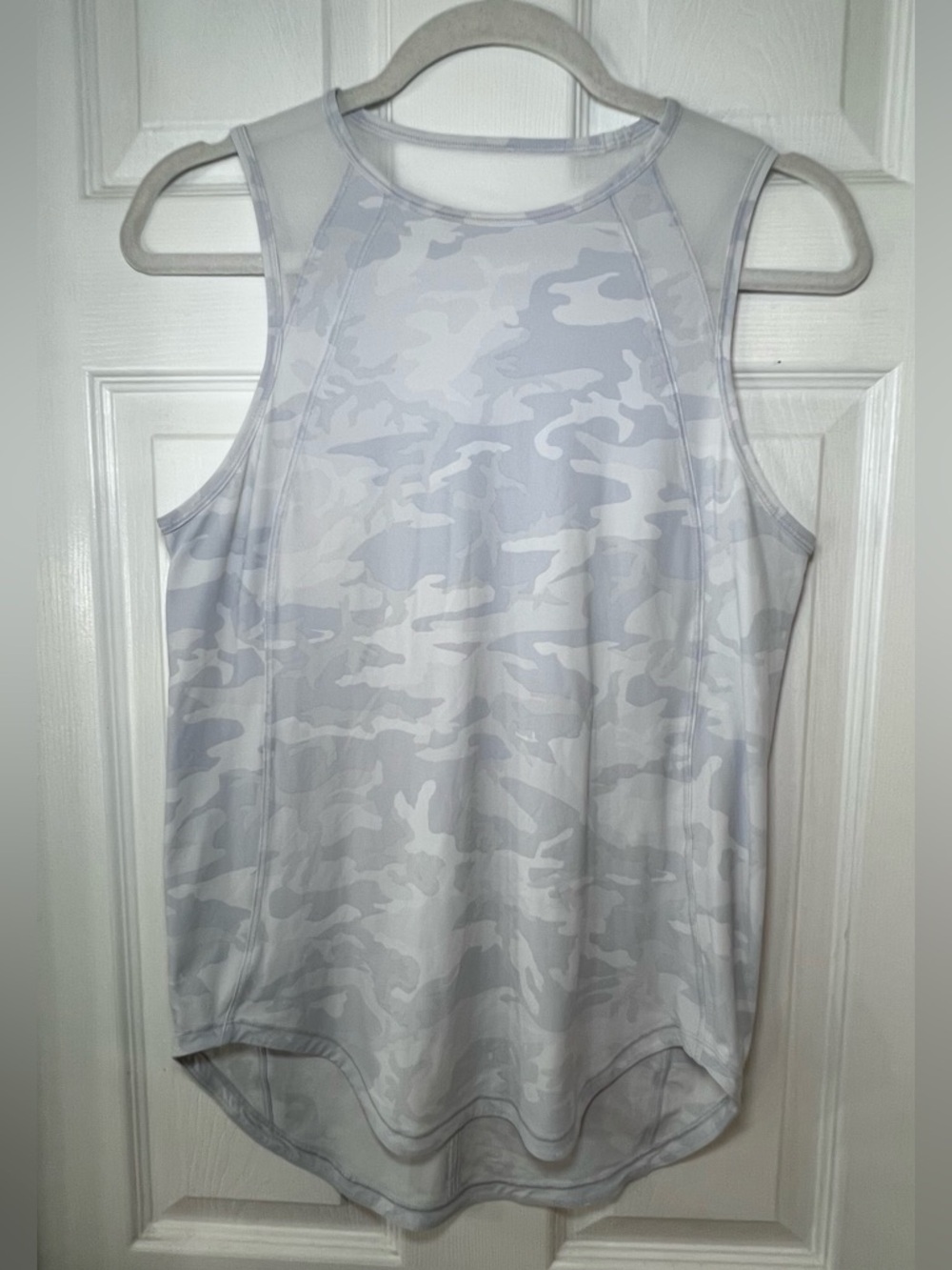 Lululemon Light Gray Camo Athletic Tank Top Size 8